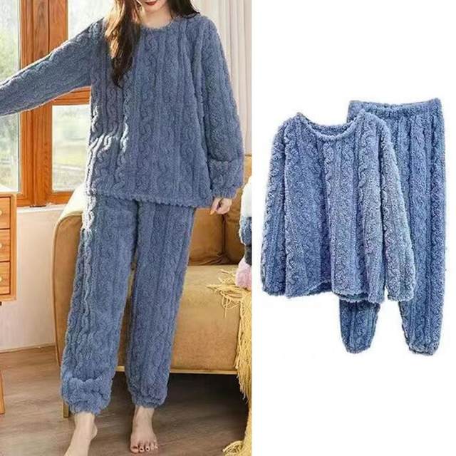 Pijama de polar trenzado